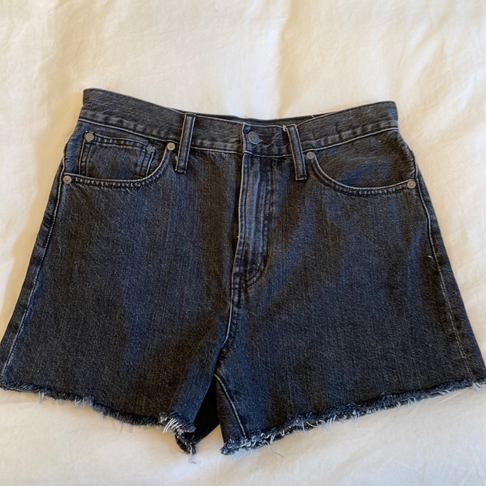 Madewell “The Perfect Jean Short, size 28.